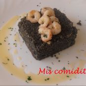 CUS-CUS NEGRO CON VERDURAS Y GAMBAS SALTEADAS