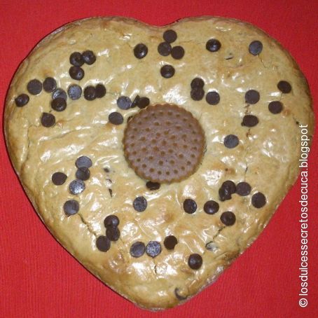 Blondie: corazón de brownie rubio con galletas rellenas de chocolate