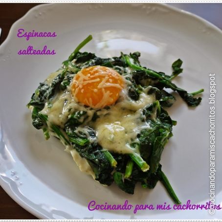 Espinacas salteadas