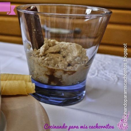 Vasitos de mousse de café