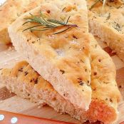 Focaccia con ajo al aroma de romero