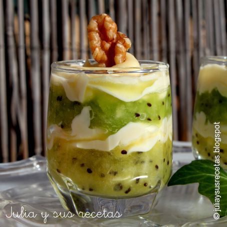 VASITOS DE KIWI CON QUESO MASCARPONE